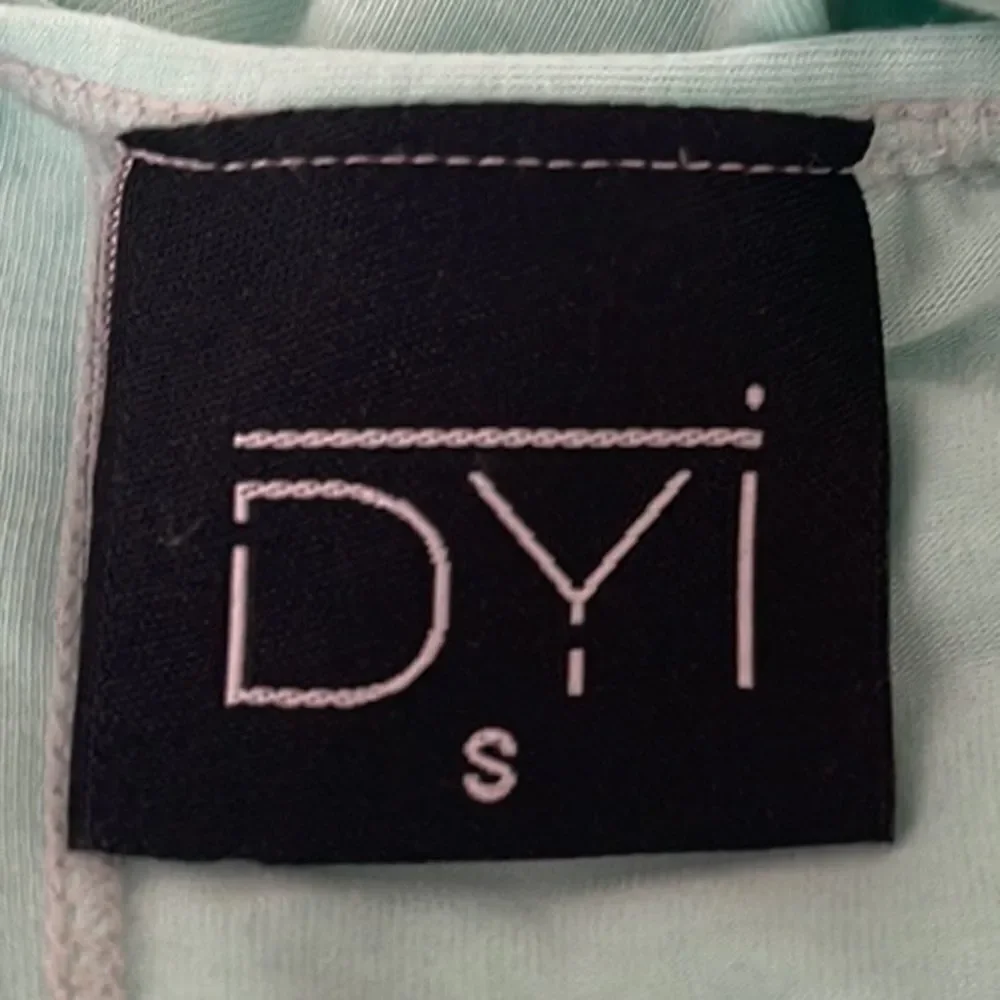DYI Split-Back Tank - Picture 3 of 4